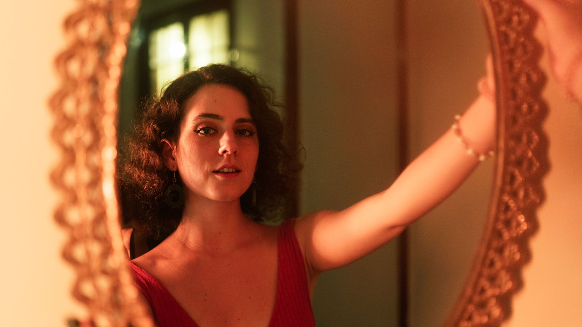 How Can You Spot a Real Narcissist? 4 Traits to Look For