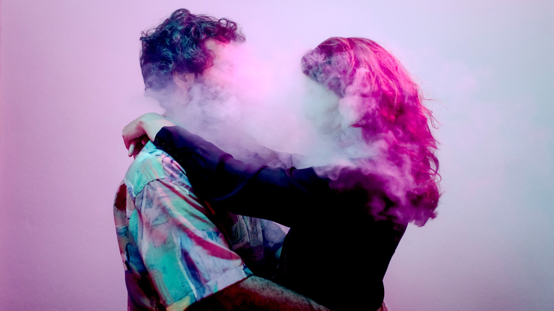 Is It Love or Is It Love Bombing? 5 Red Flags to Help You Spot the Difference